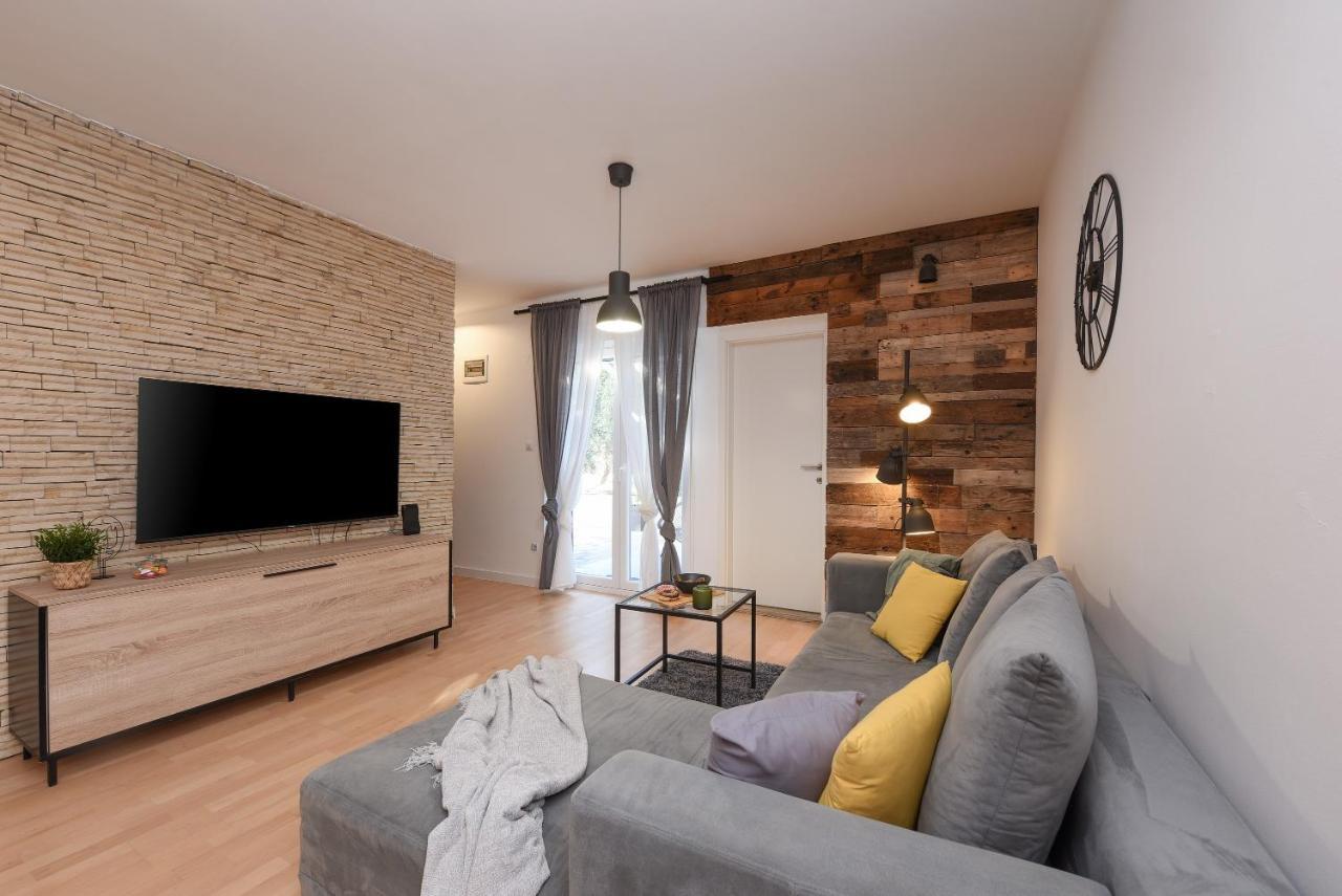 L&R Luxury Apartment- Free Parking Zadar Exteriör bild