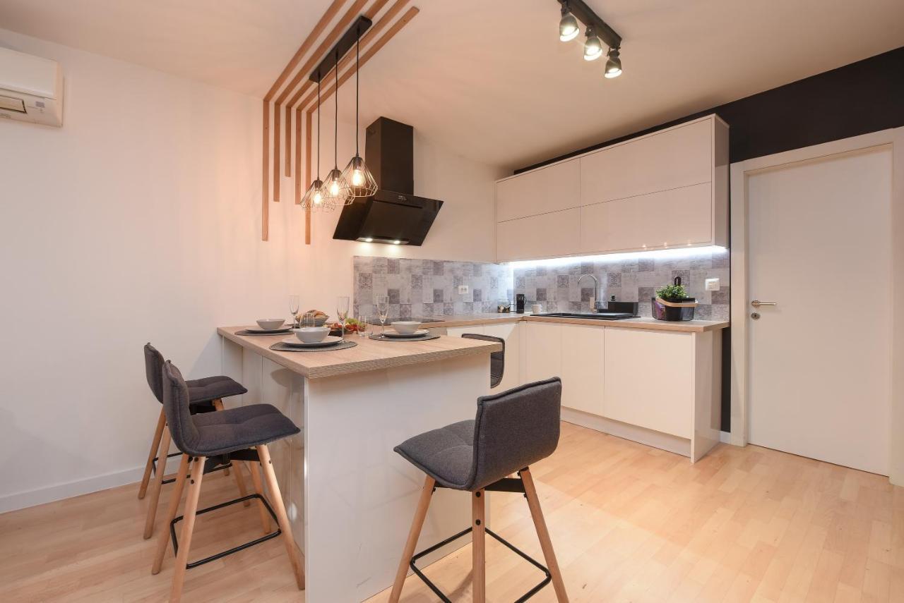 L&R Luxury Apartment- Free Parking Zadar Exteriör bild