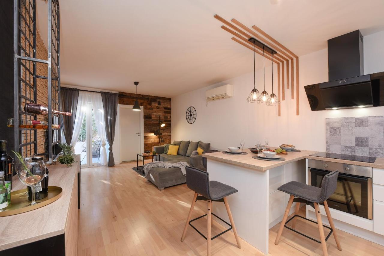 L&R Luxury Apartment- Free Parking Zadar Exteriör bild
