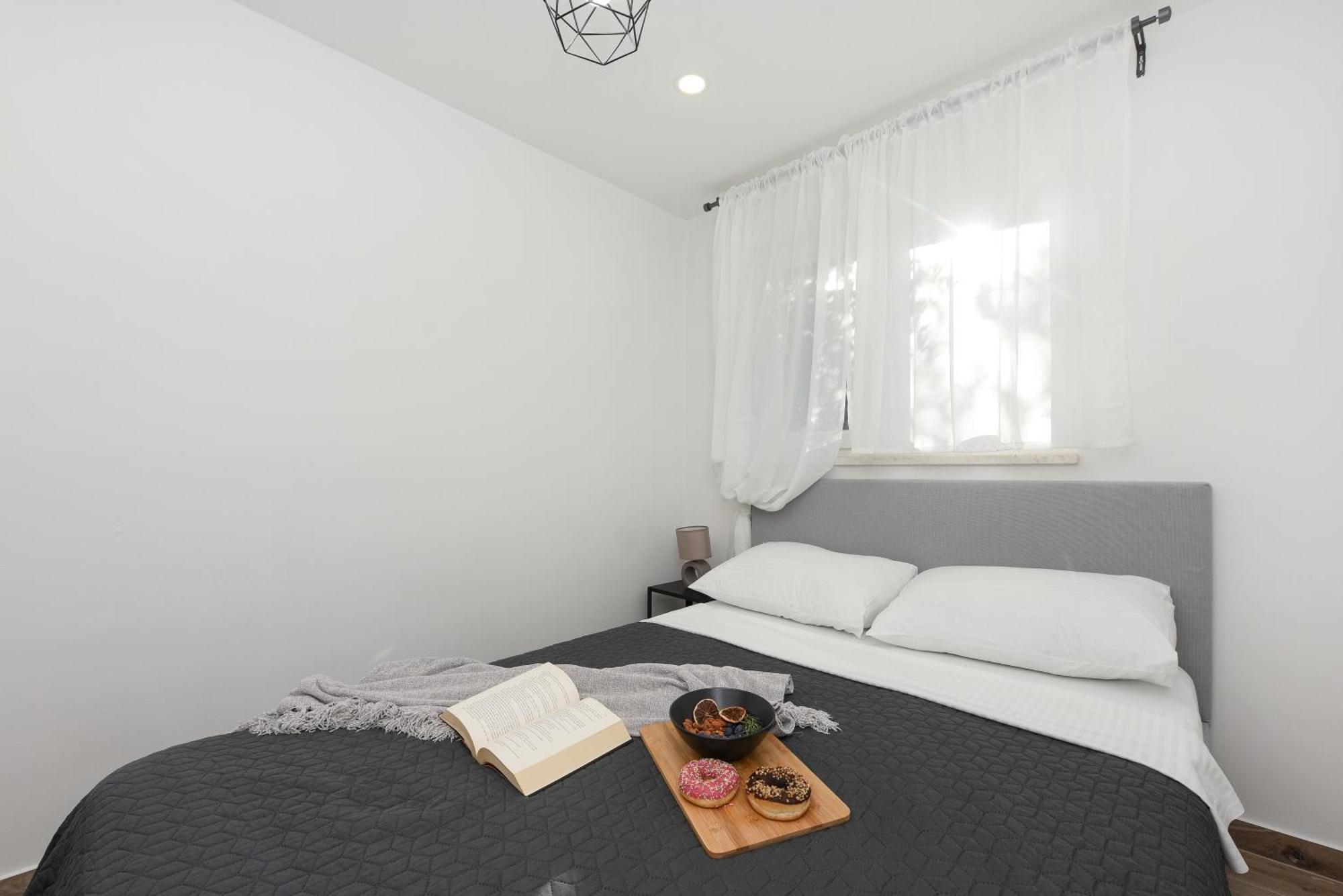 L&R Luxury Apartment- Free Parking Zadar Exteriör bild